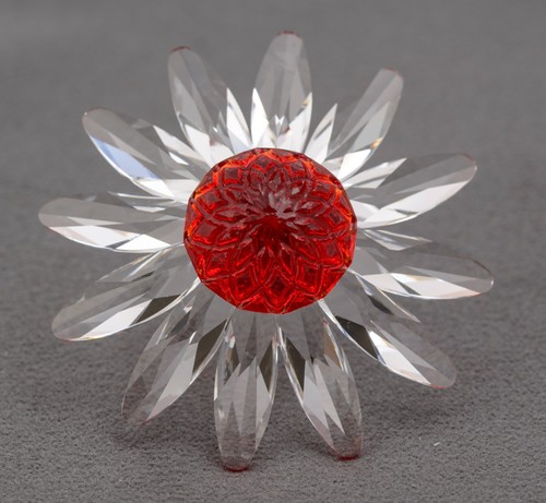 Swarovski marguerite daisy - marguerite, red